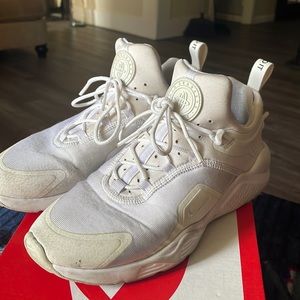 nike women's air huarache city move white